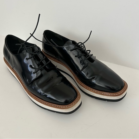 Vince Shoes - Vince Reed Black Patent Leather Platform Lace Up Oxfords size 5